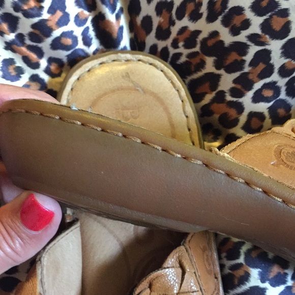 Born Leather Thong Sandals 8M - Picture 2 of 3